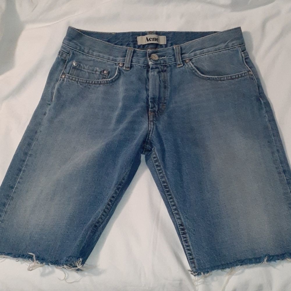 Acne Her Cut Denim Jean‎ Shorts 31" Size Medium